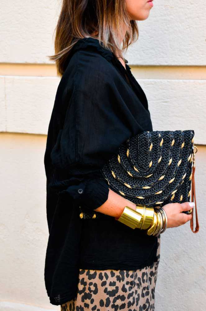 JULIE Clutch Negro Dorado Noho - 1